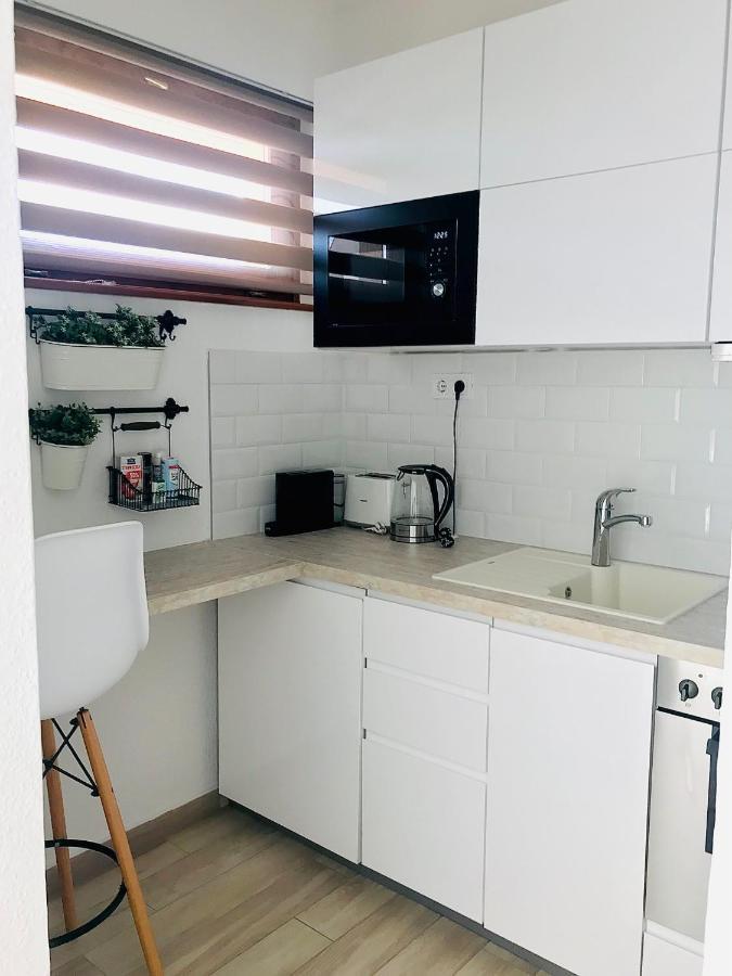 Belvarosi Studio Apartman Kecskemét Exteriör bild