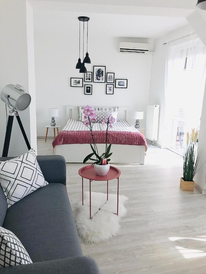 Belvarosi Studio Apartman Kecskemét Exteriör bild