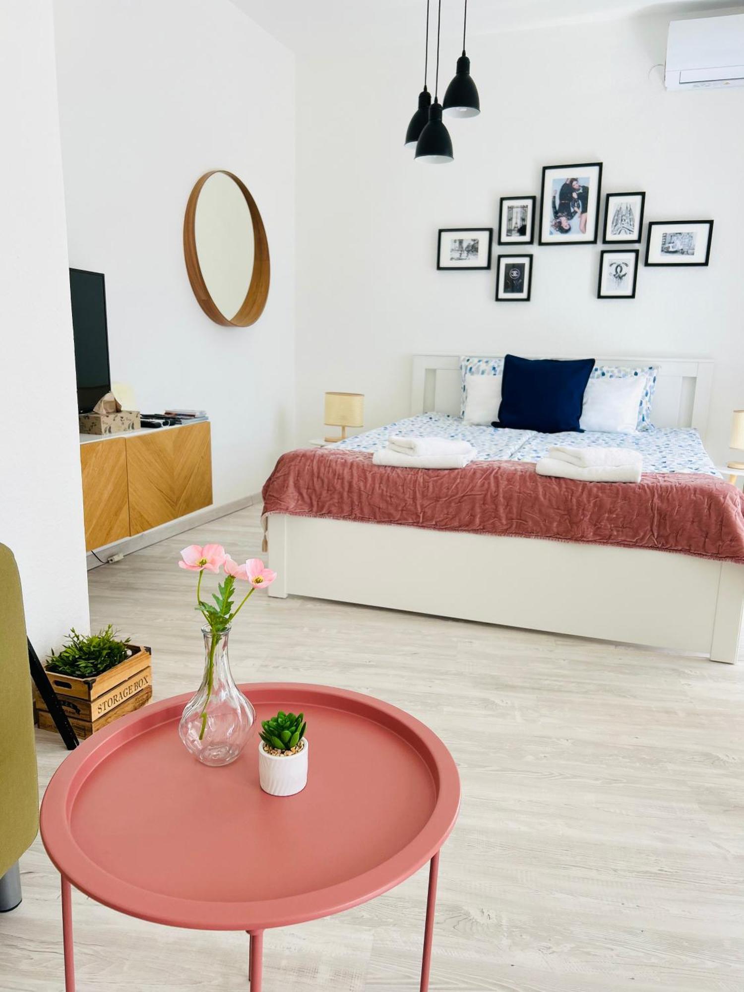 Belvarosi Studio Apartman Kecskemét Exteriör bild